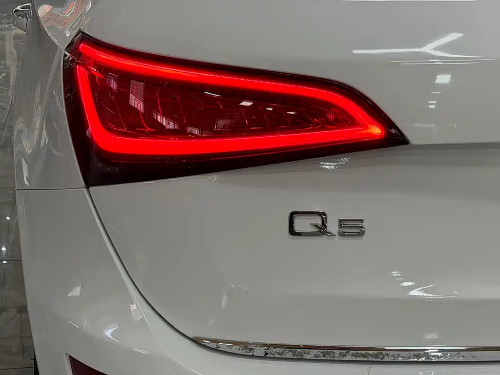 Audi Q5 2018 — фото 19