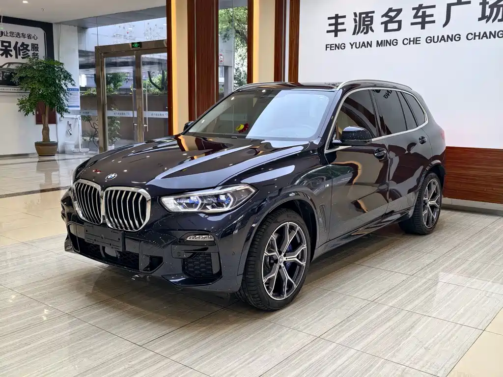 BMW X5 2021 — фото 1