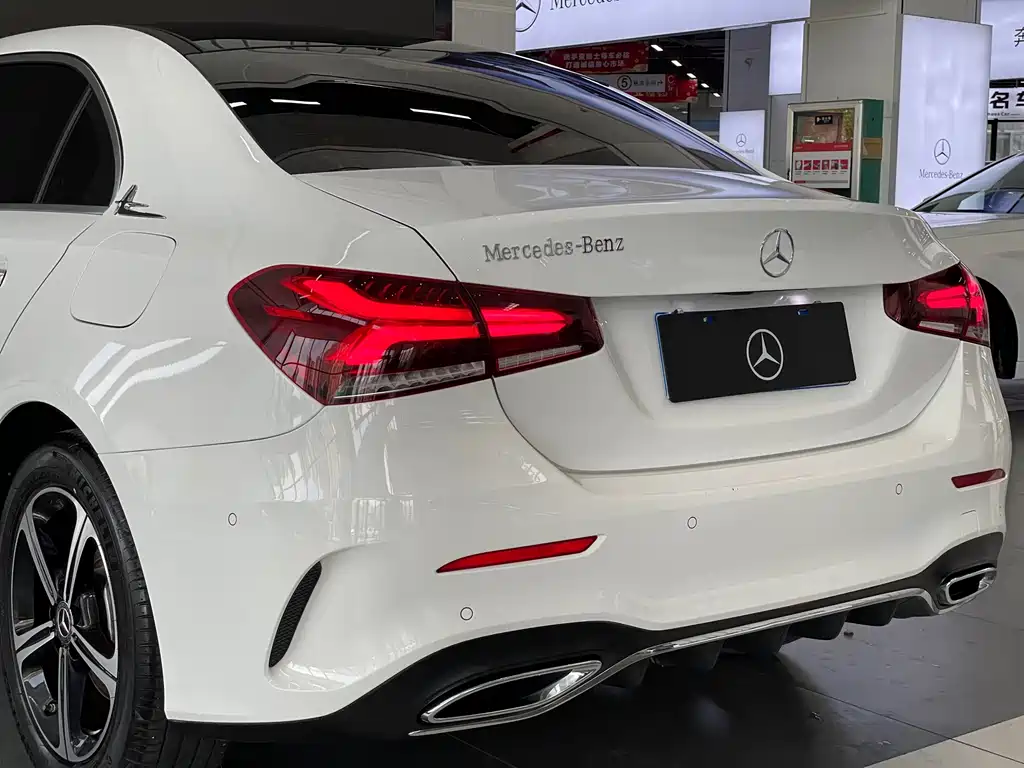 Mercedes-Benz A-Class 2023 — фото 8