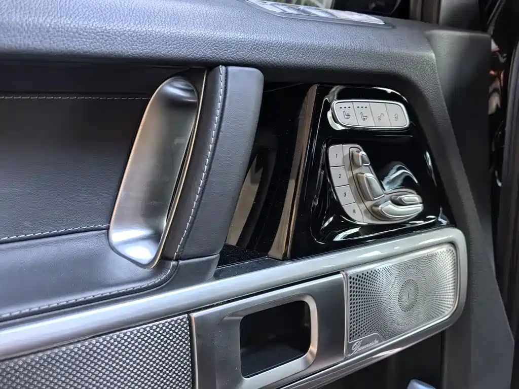 Mercedes-Benz G-Class 2022 — фото 15