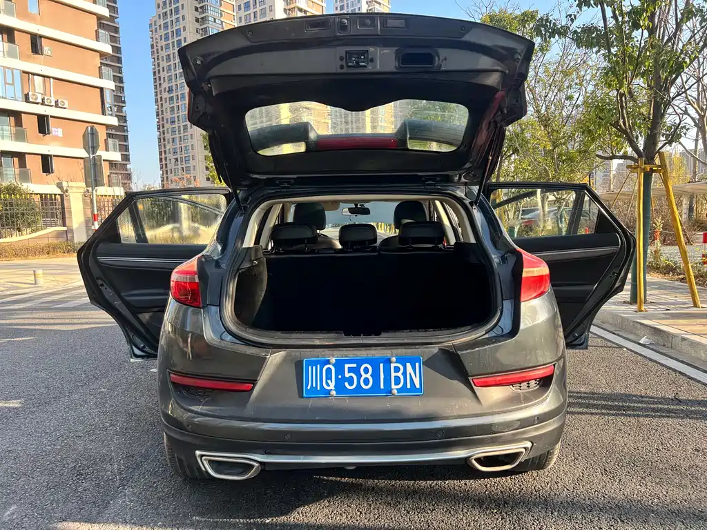 Geely Emgrand GS 2018 — фото 17