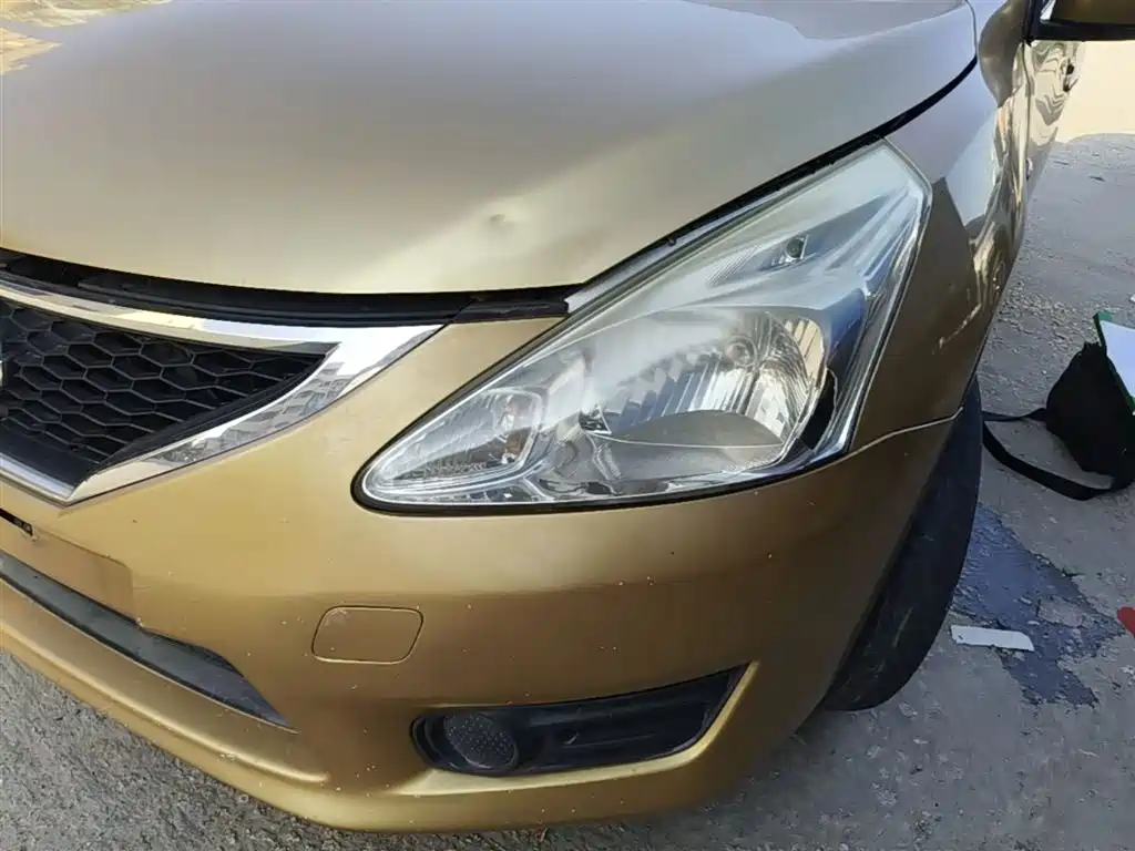 Nissan Tiida 2015 — фото 24