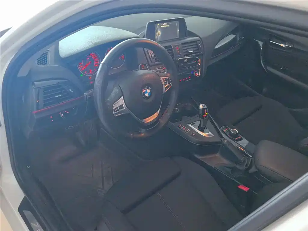 BMW 1 Series 2014 — фото 13