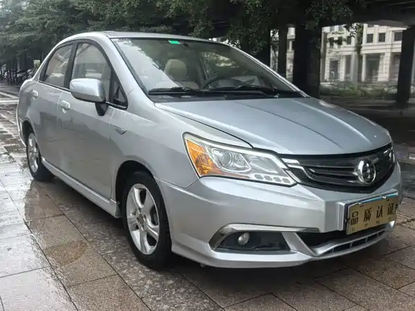 Everus S1 2013