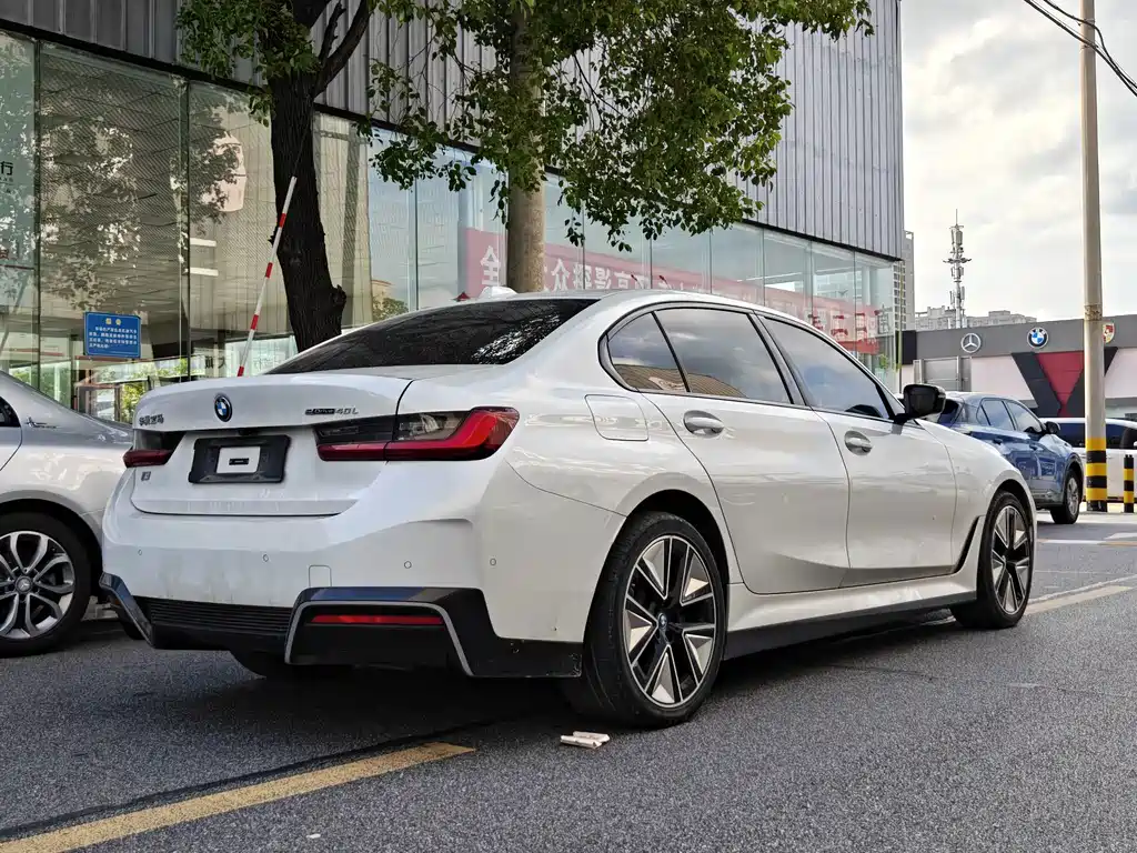 BMW i3 2024 — фото 17