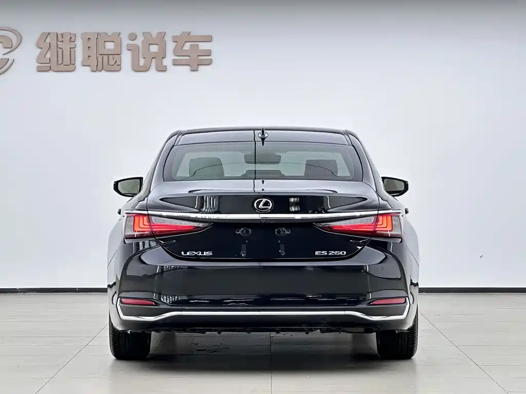 Lexus ES 2019 — фото 5