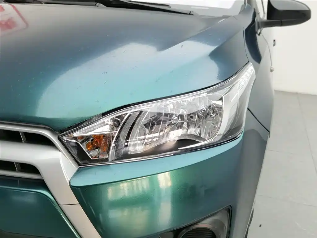 Toyota Yaris L 2015 — фото 7