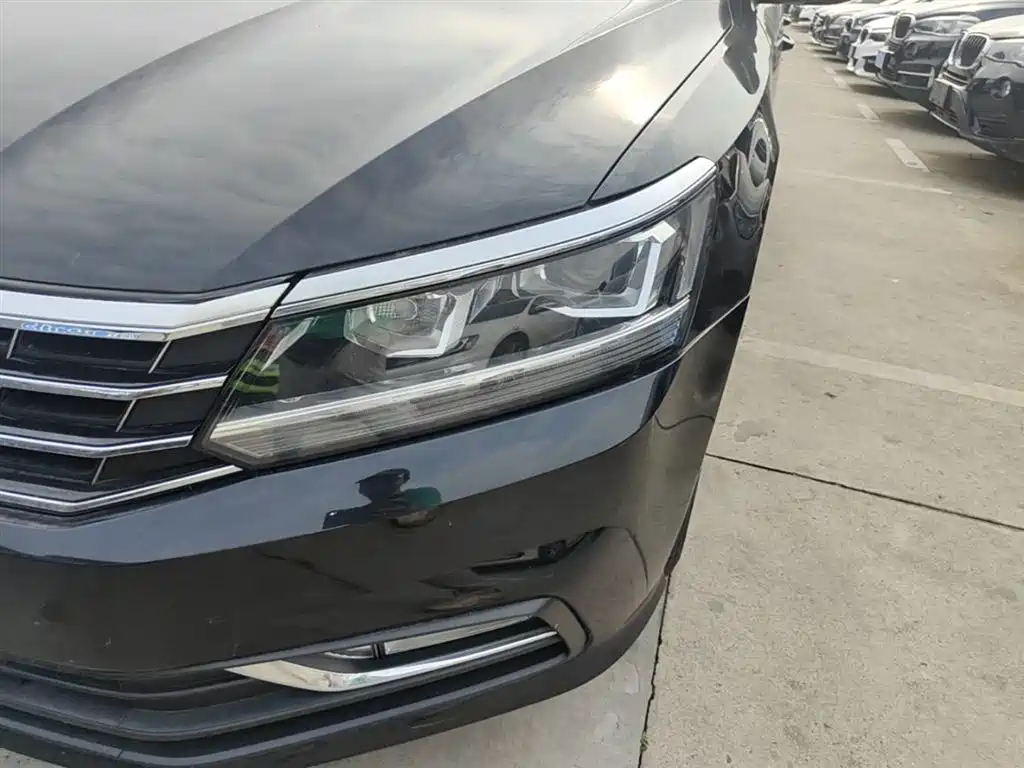 Volkswagen Passat 2019 — фото 24