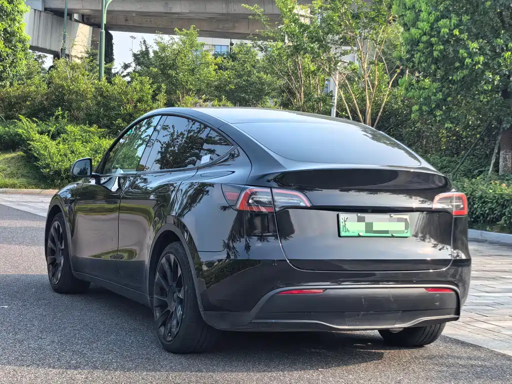 Tesla Model Y 2022 — фото 4