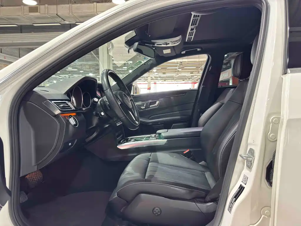 Mercedes-Benz E-Class 2015