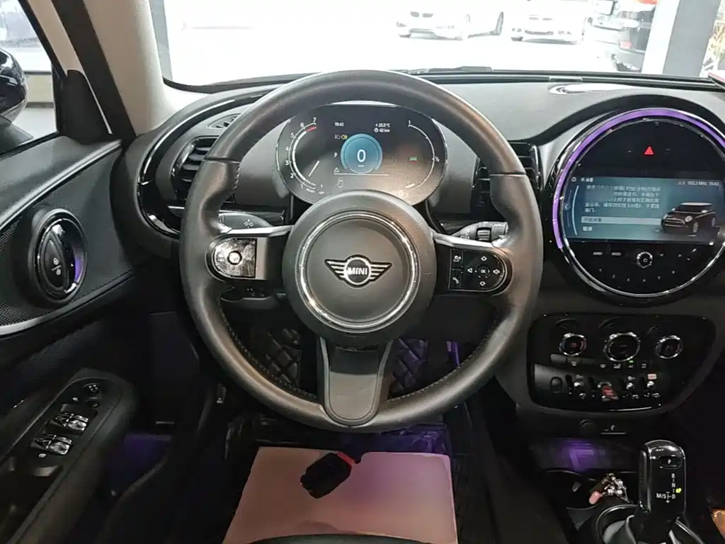 MINI Clubman 2023 — фото 11