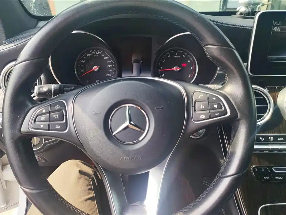 Mercedes-Benz GLC 2019 — фото 15