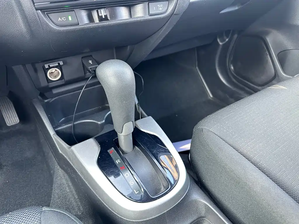 Honda Fit 2016 — фото 17