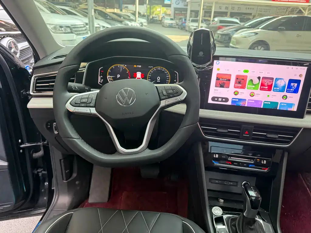 Volkswagen Tiguan L 2025 — фото 14