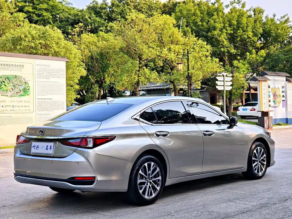 Lexus ES 2024 — фото 16