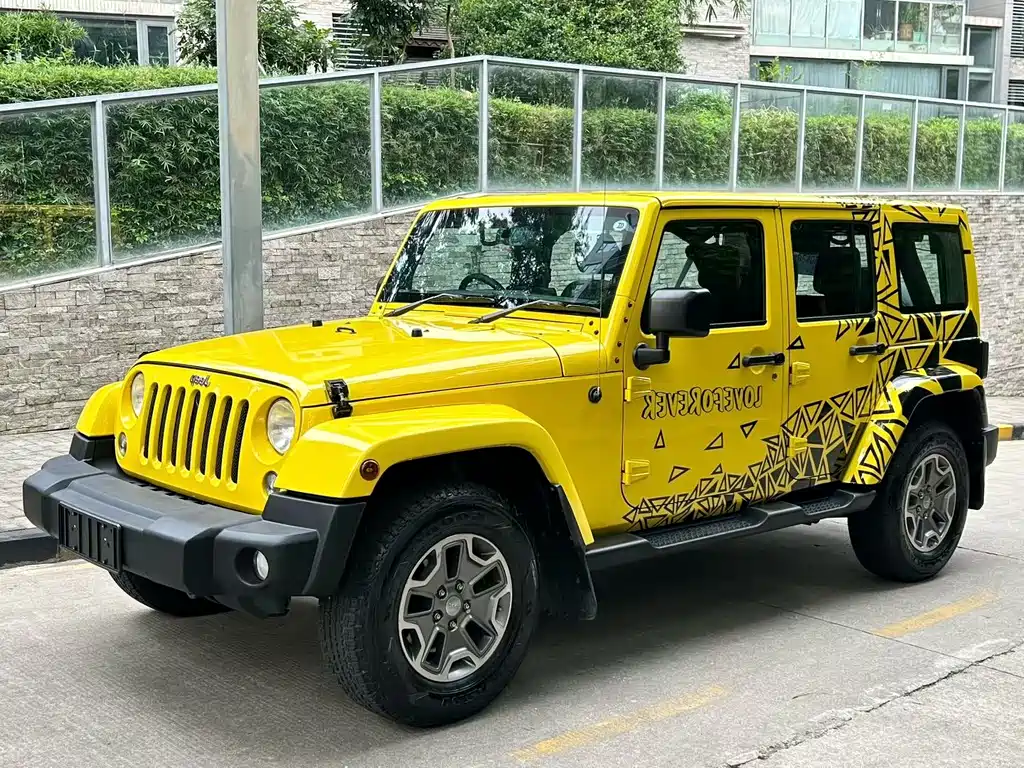 Jeep Wrangler 2015 — фото 1