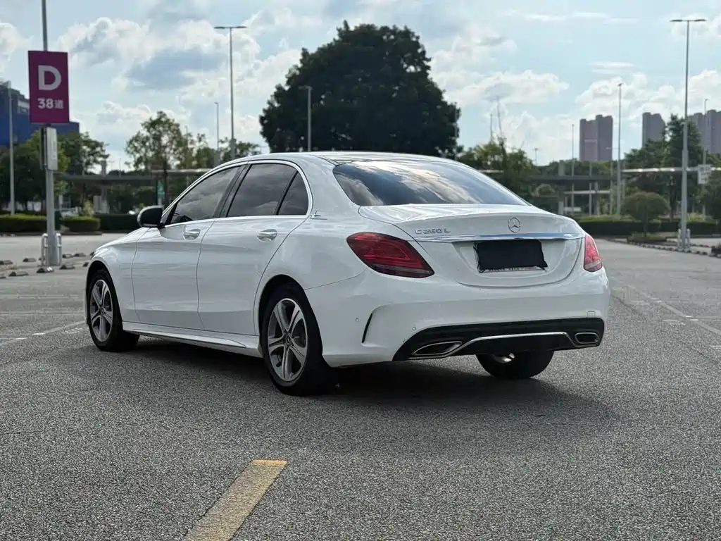 Mercedes-Benz C-Class 2018