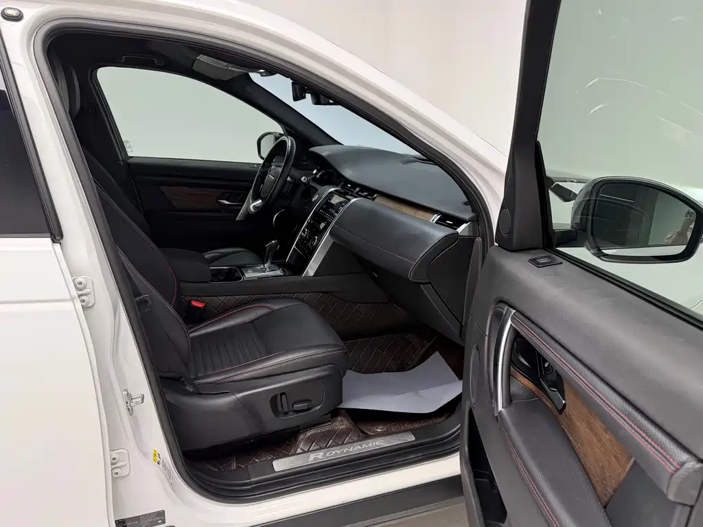Land Rover Discovery Sport 2020 — фото 17