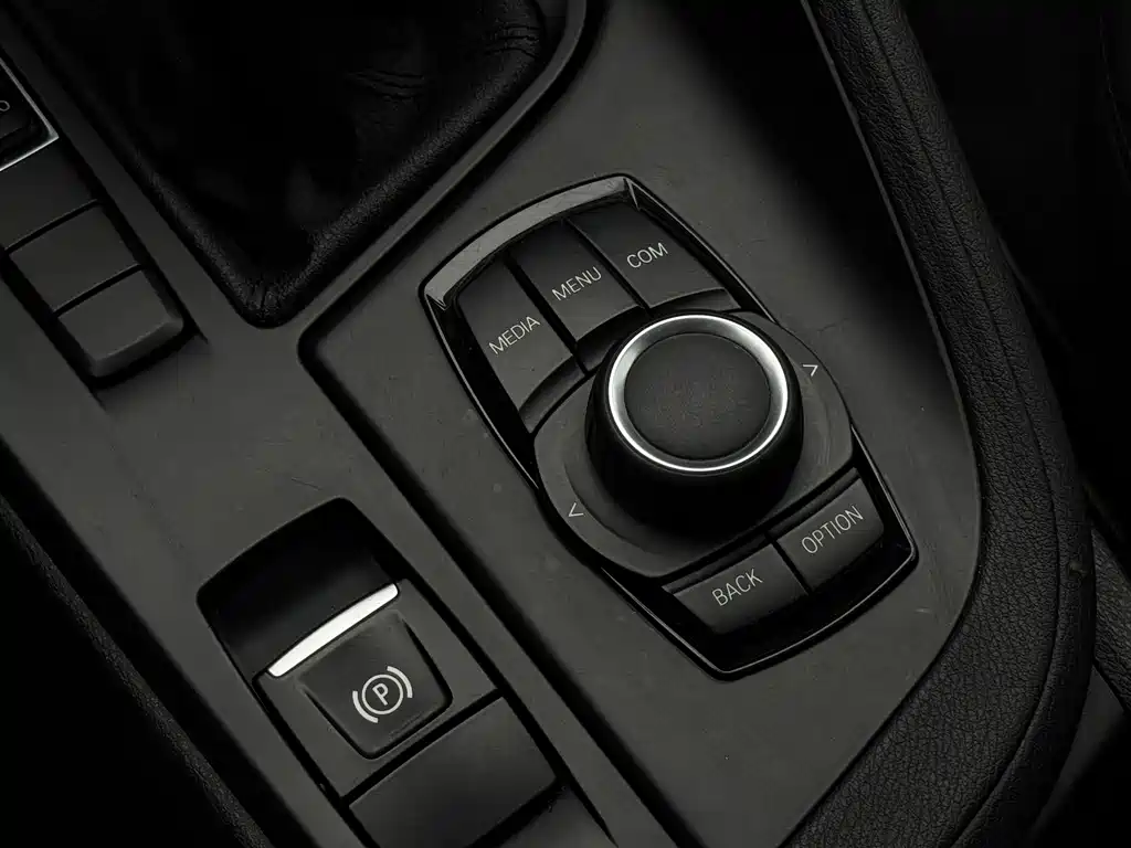 BMW X1 2017 — фото 10