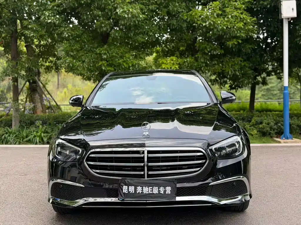 Mercedes-Benz E-Class 2021
