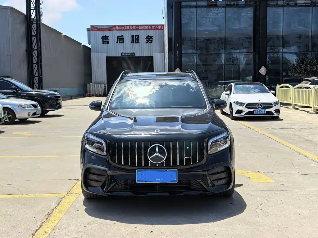 Mercedes-Benz GLB AMG 2024
