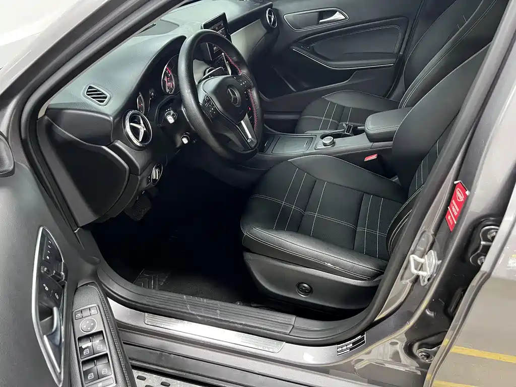 Mercedes-Benz GLA 2015