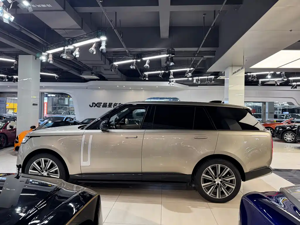 Land Rover Range Rover 2025 — фото 12