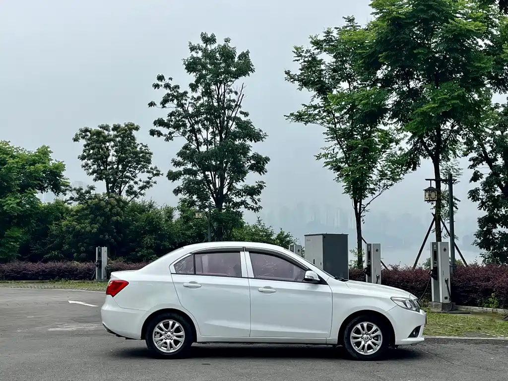 Changan V3 2016 — фото 5
