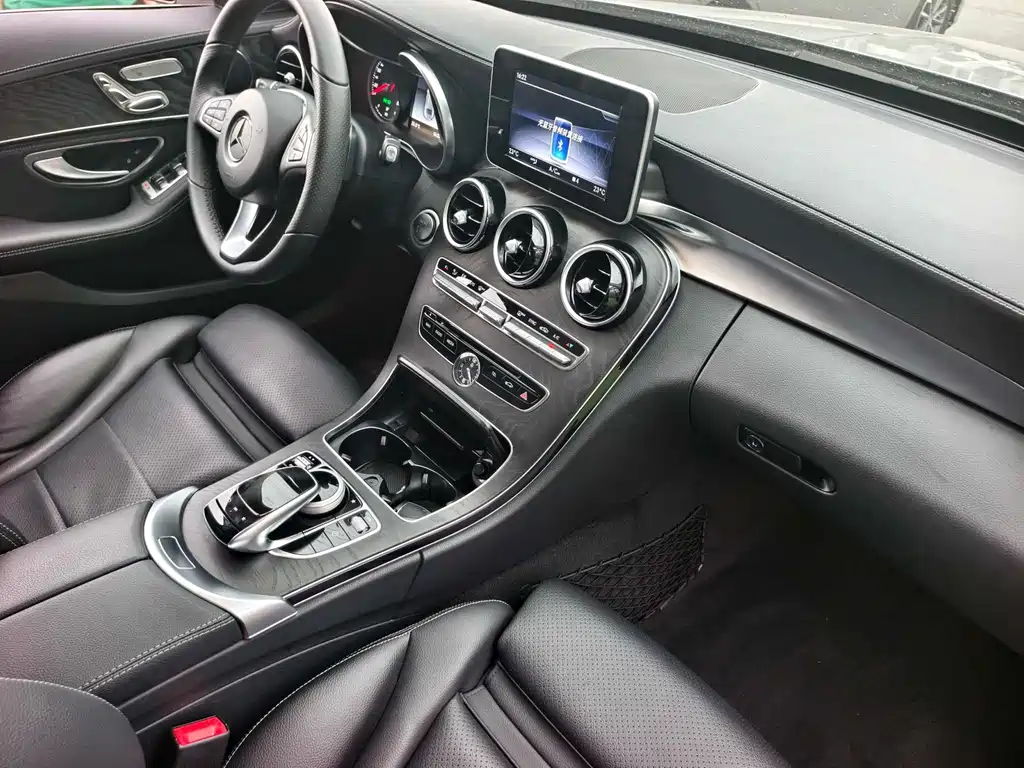 Mercedes-Benz C-Class 2018 — фото 13