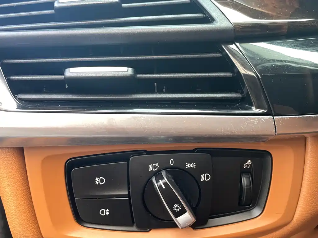 BMW X6 2018 — фото 12