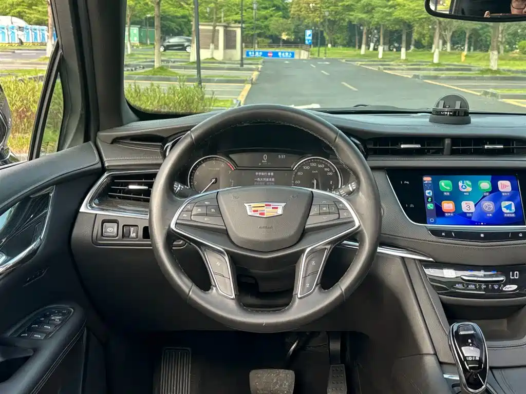 Cadillac XT5 2021 — фото 7