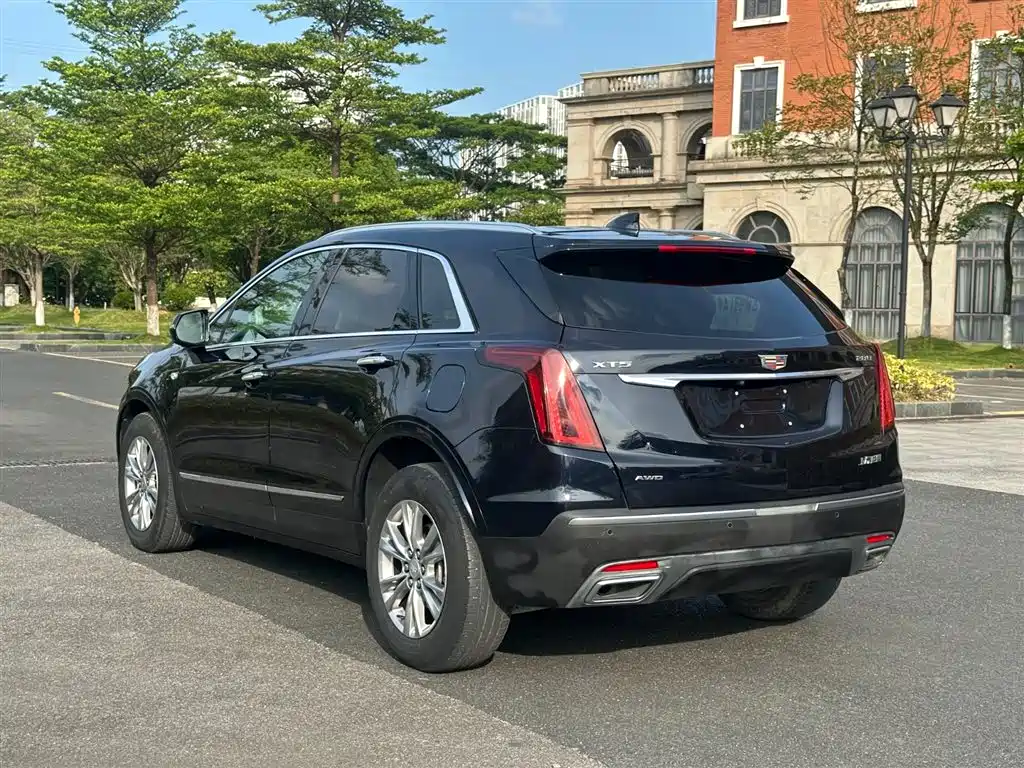 Cadillac XT5 2021 — фото 16