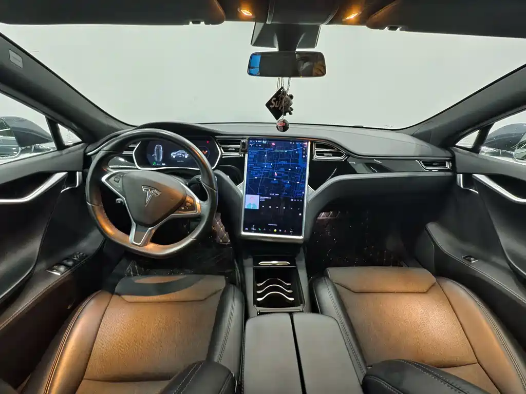 Tesla Model S 2020 — фото 9