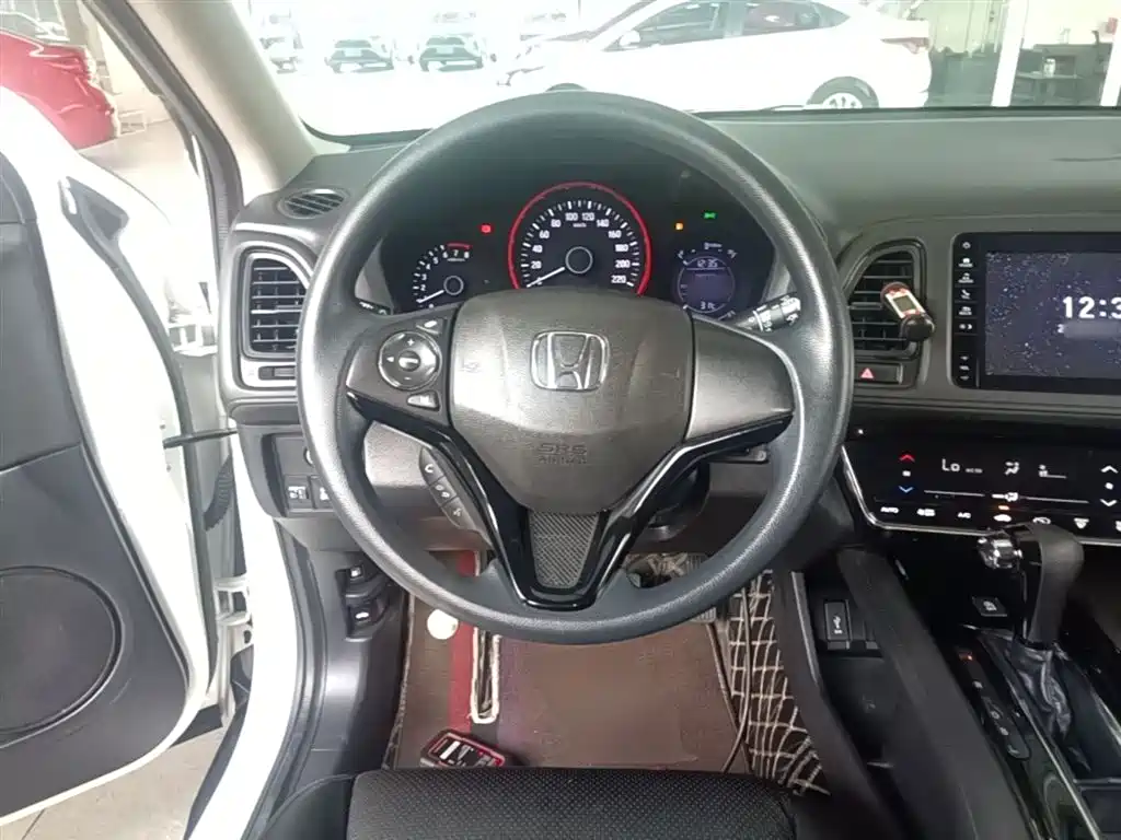 Honda Vezel 2021 — фото 11