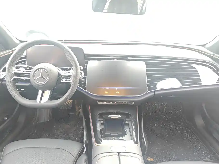 Mercedes-Benz E-Class 2024 — фото 12