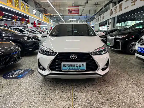 Toyota Yaris L 2023