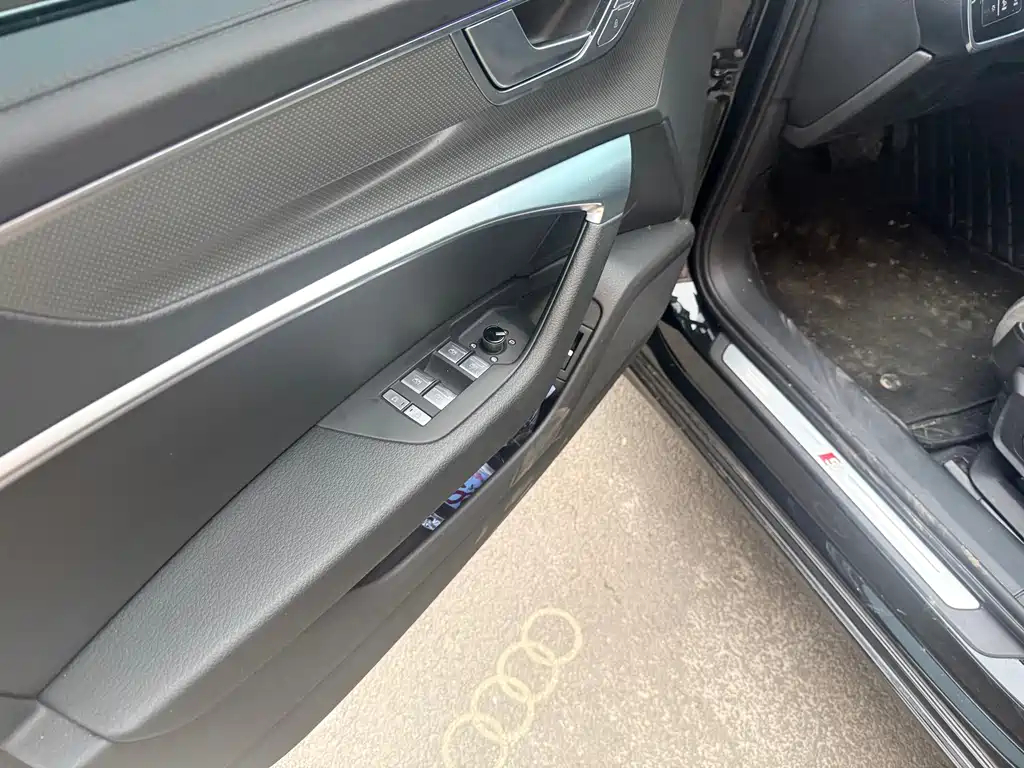 Audi A6L 2023