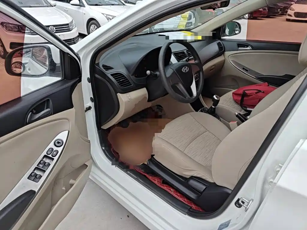 Hyundai Accent 2016 — фото 16