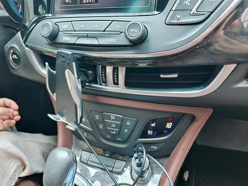 Buick Envision Plus 2015 — фото 5