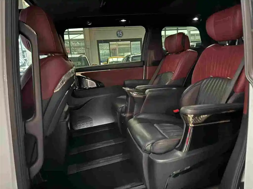 GAC Motor Trumpchi M8 2023 — фото 12