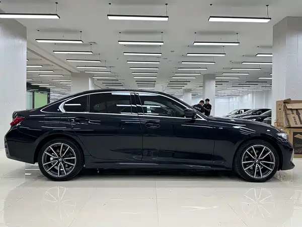 BMW 3 Series 2023