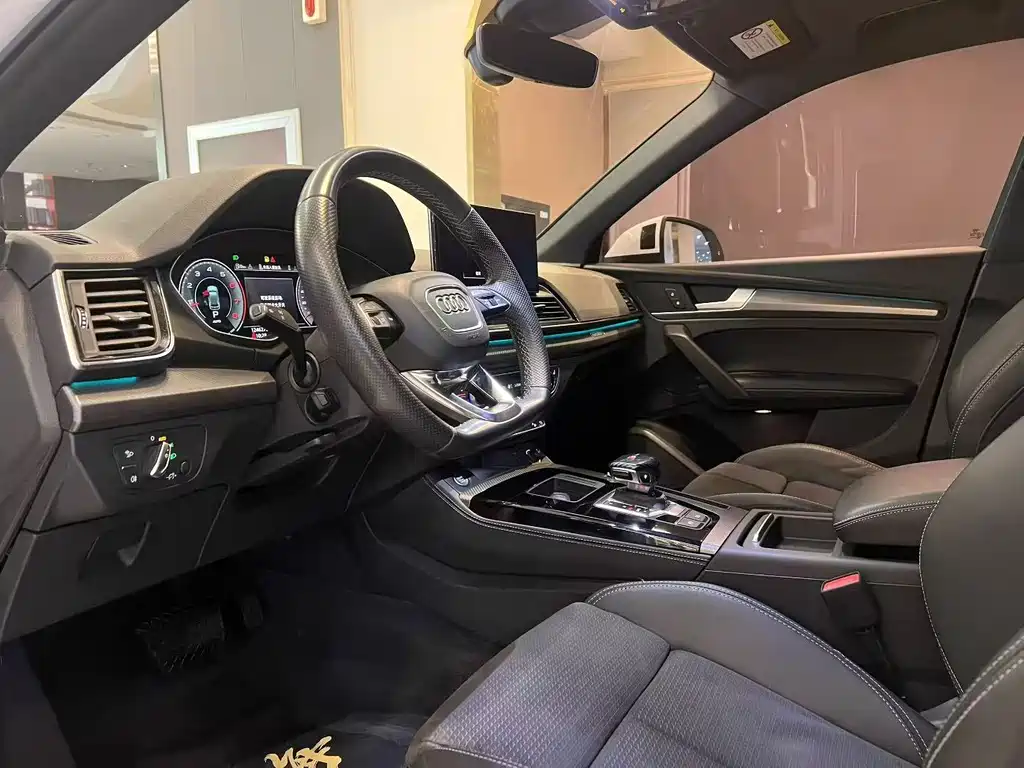 Audi Q5L Sportback 2021 — фото 4
