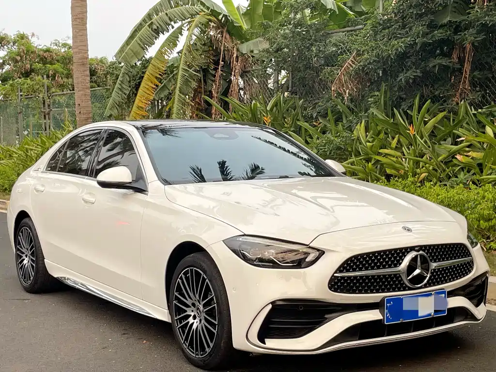 Mercedes-Benz C-Class 2023 — фото 3