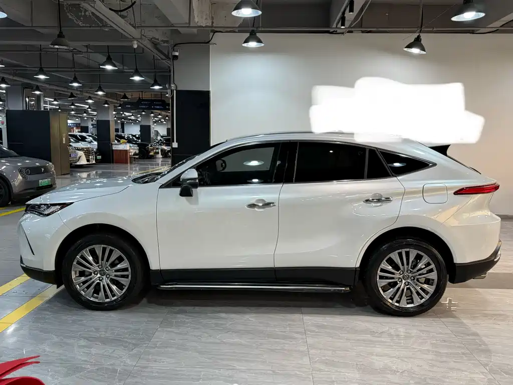 Toyota Harrier 2023 — фото 8