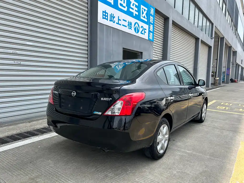 Nissan Sunny 2013 — фото 6