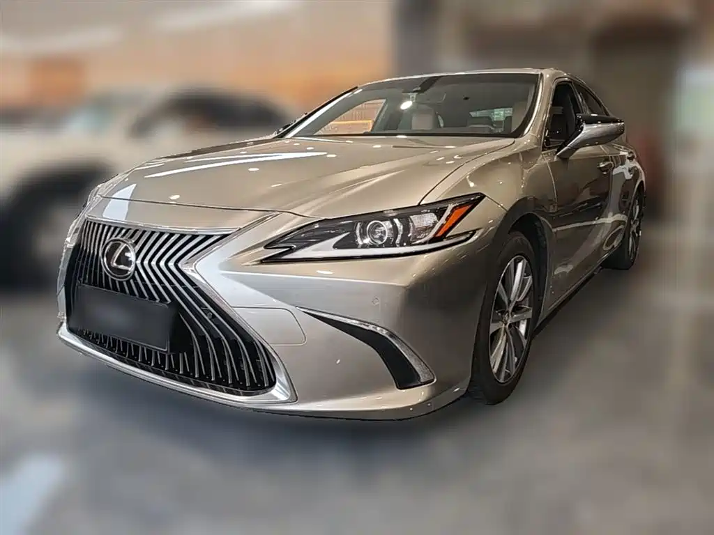 Lexus ES 2019 — фото 3