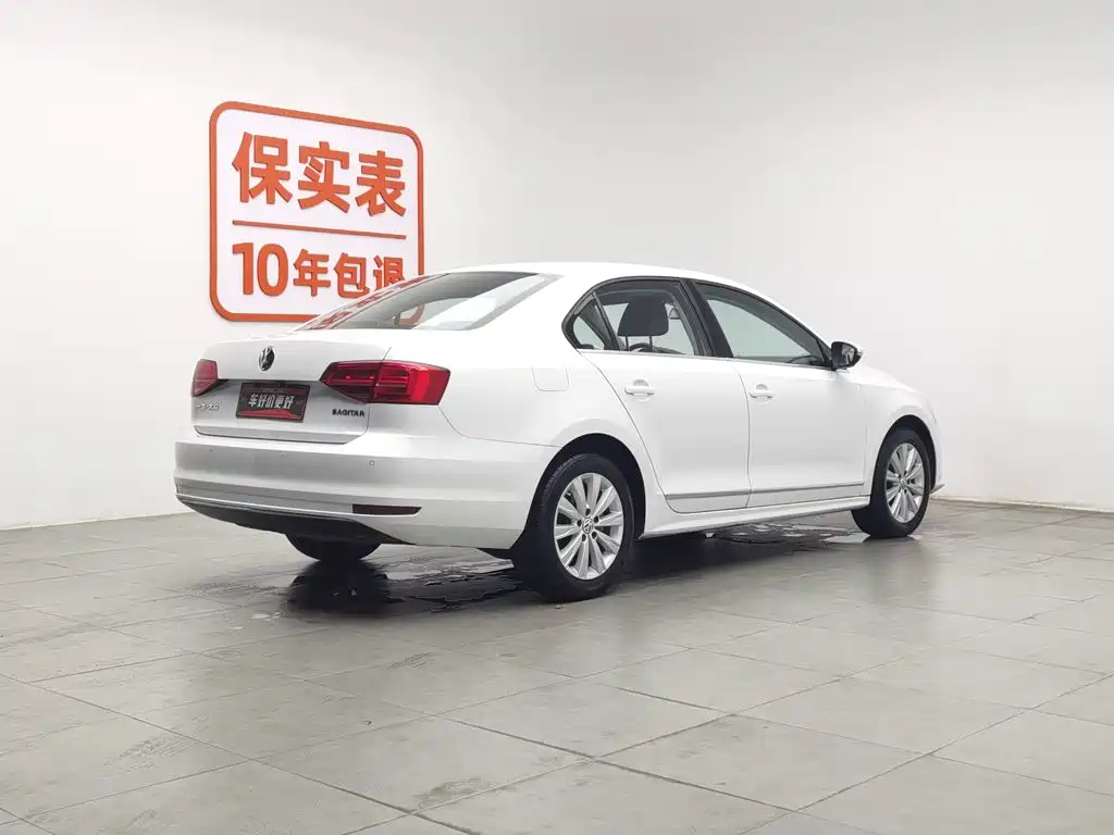 Volkswagen Sagitar 2016