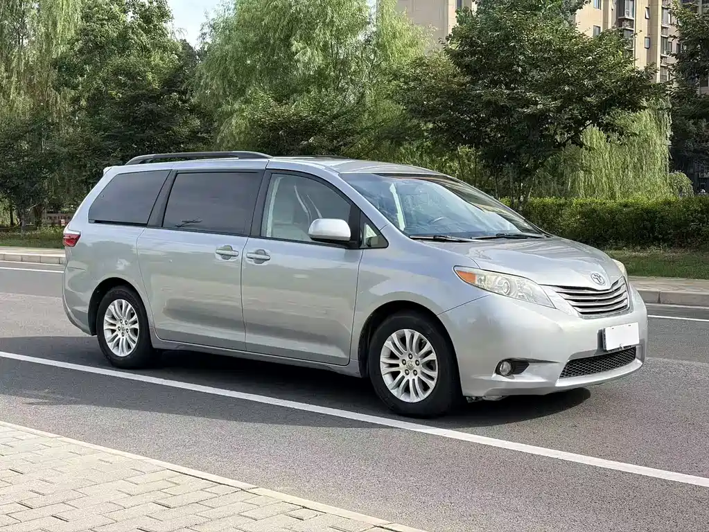 Toyota Sienna 2017