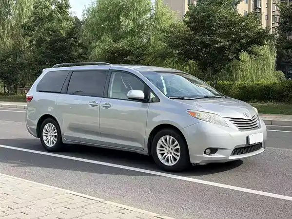 Toyota Sienna 2017