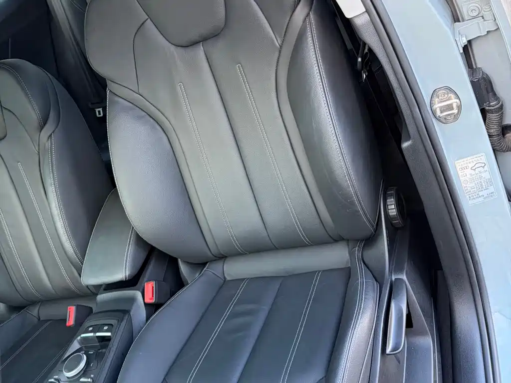 Audi Q2L 2021